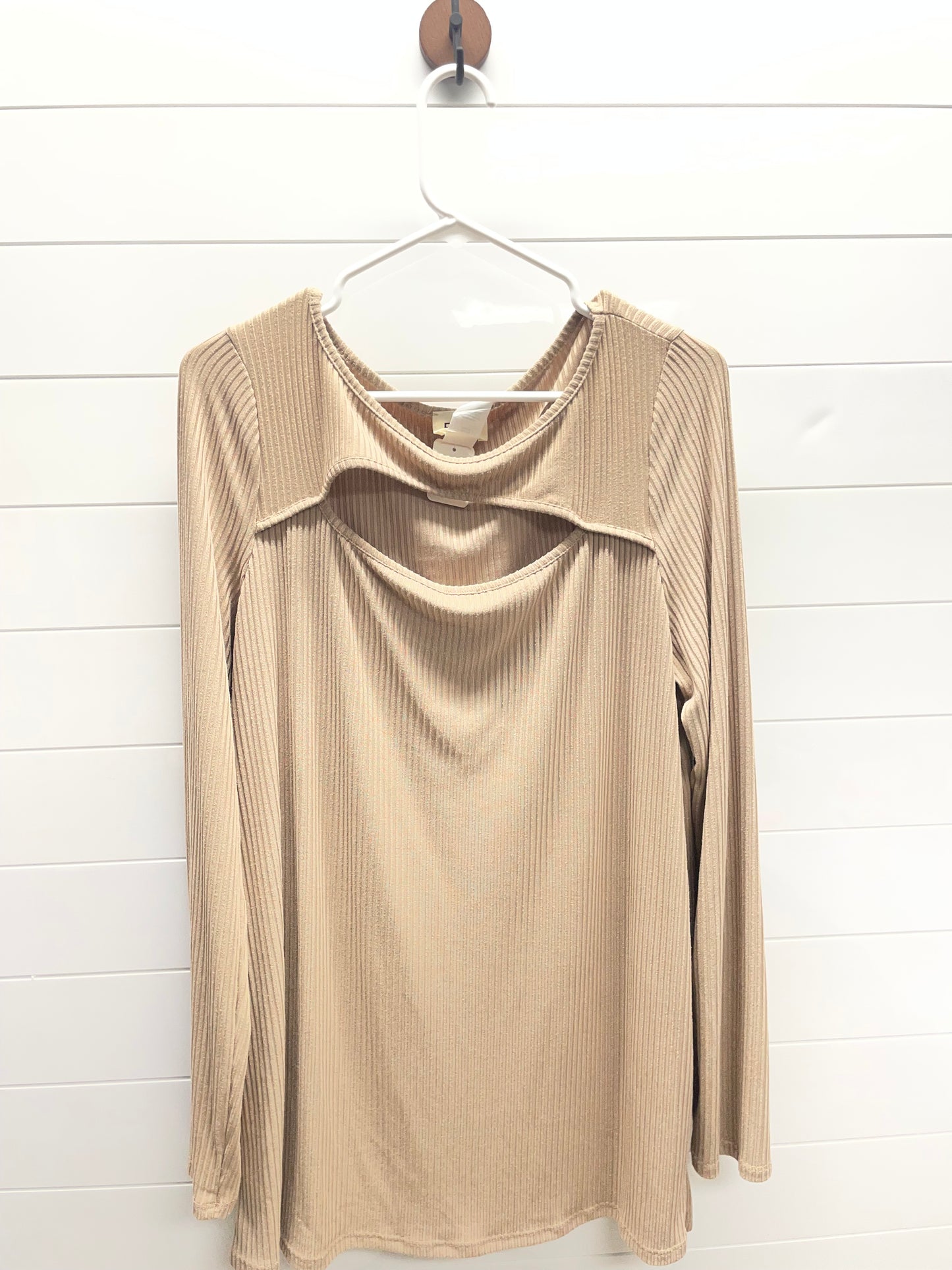 Women’s XL Shirt