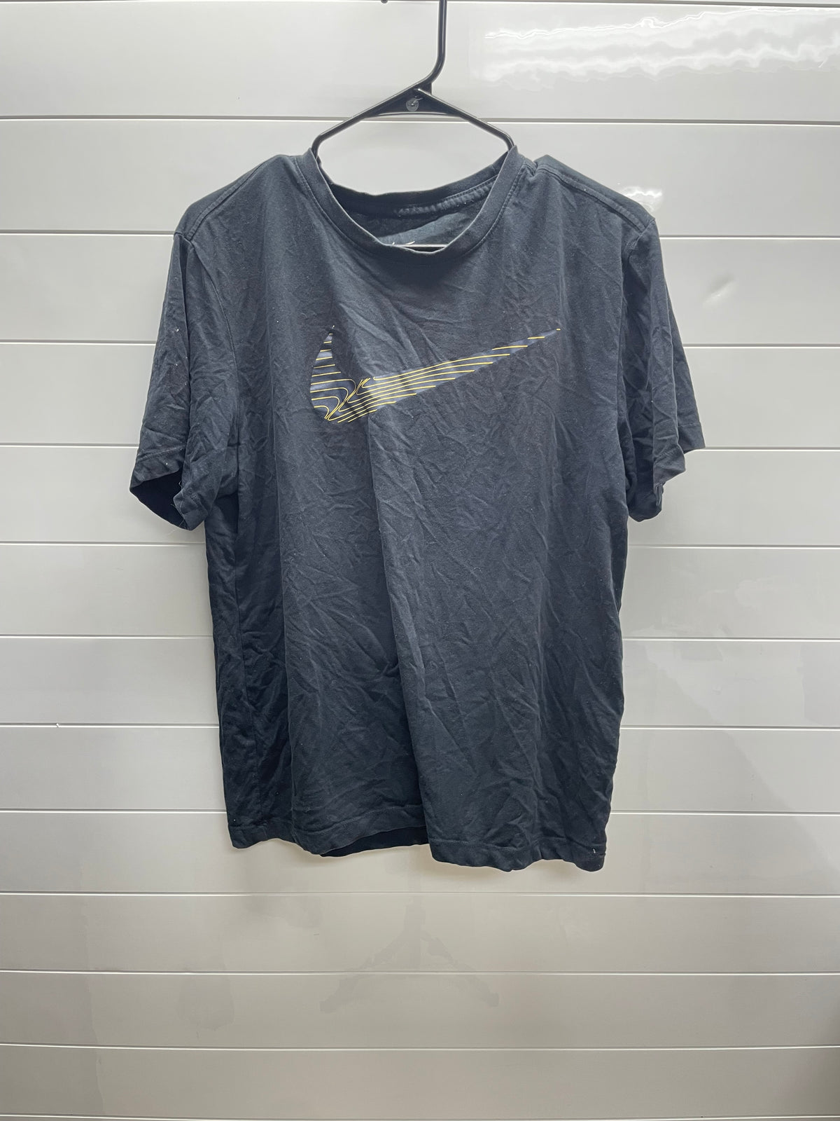 Men’s medium Nike tee