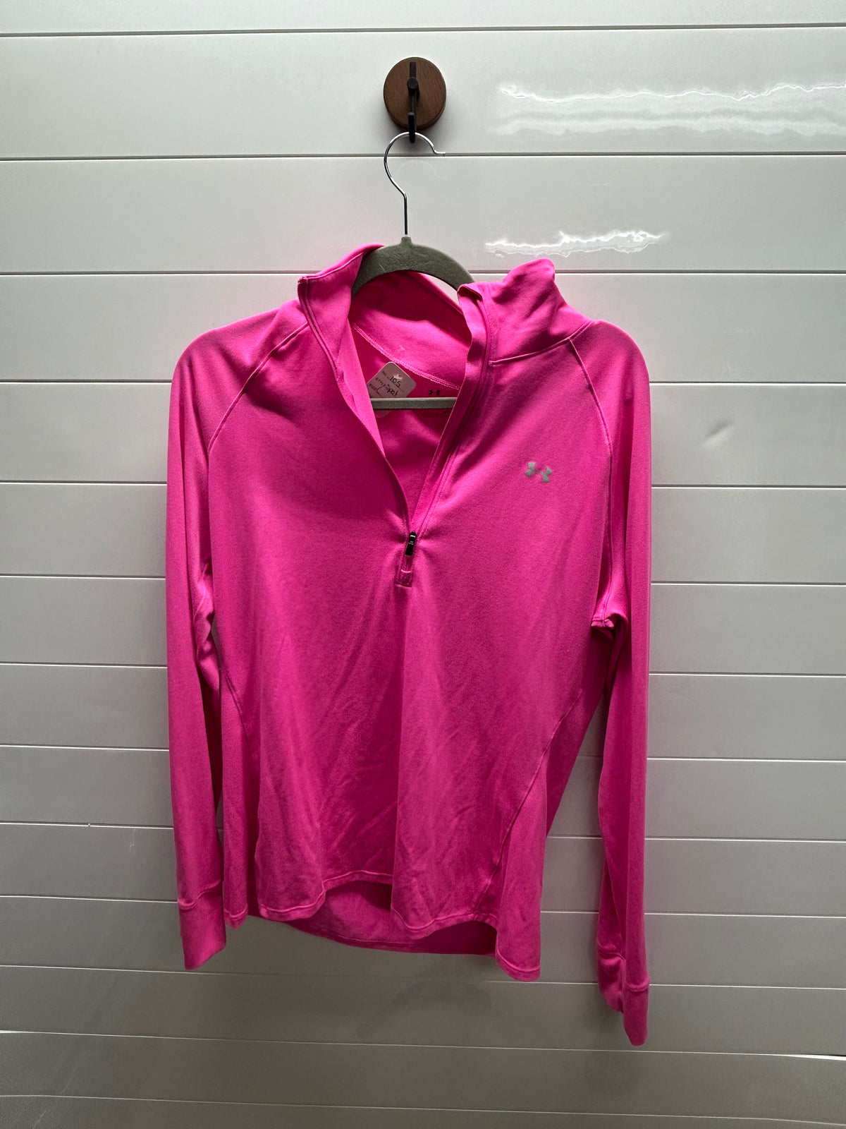 Woman’s large UA