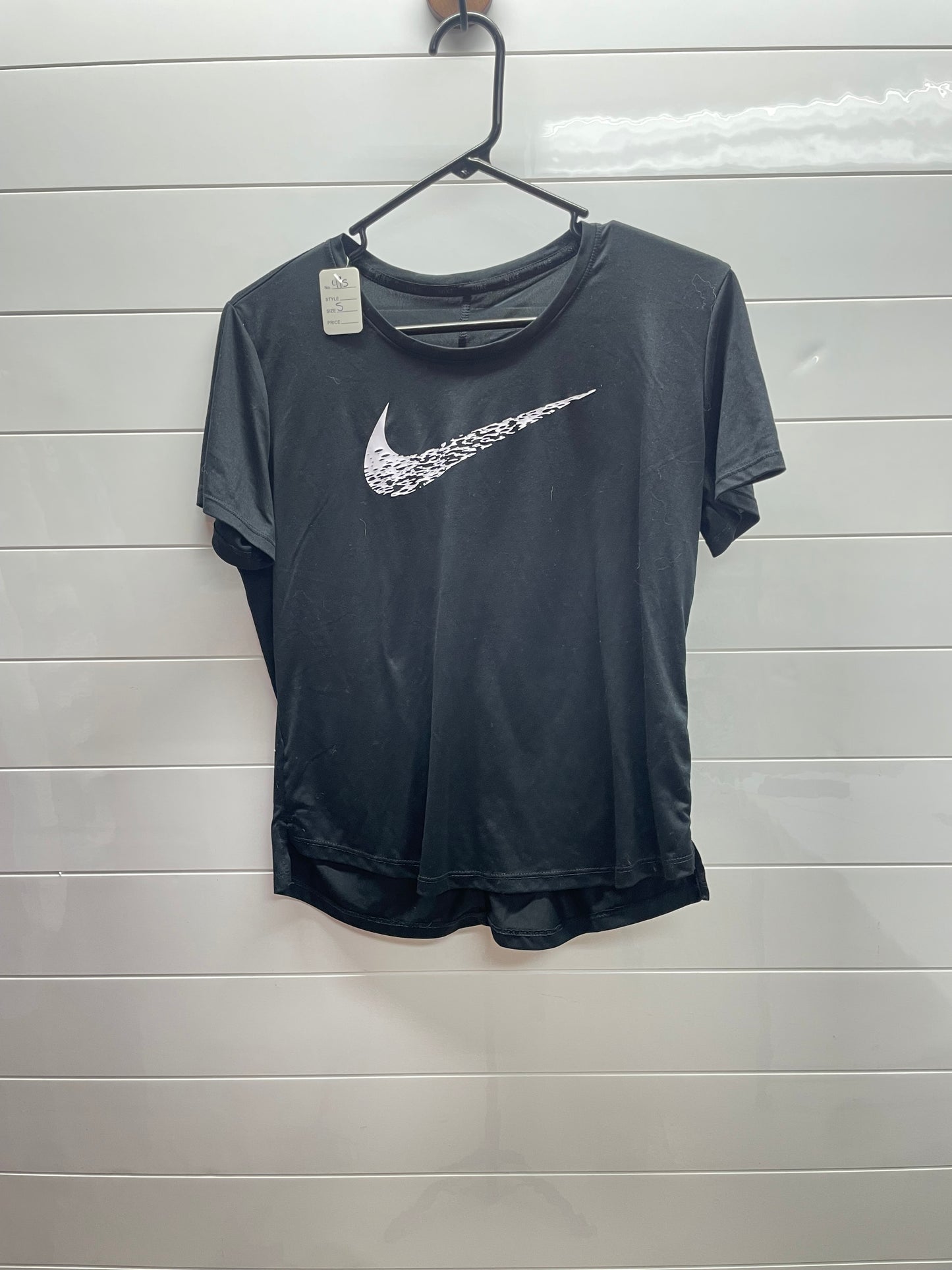 Women’s small tee
