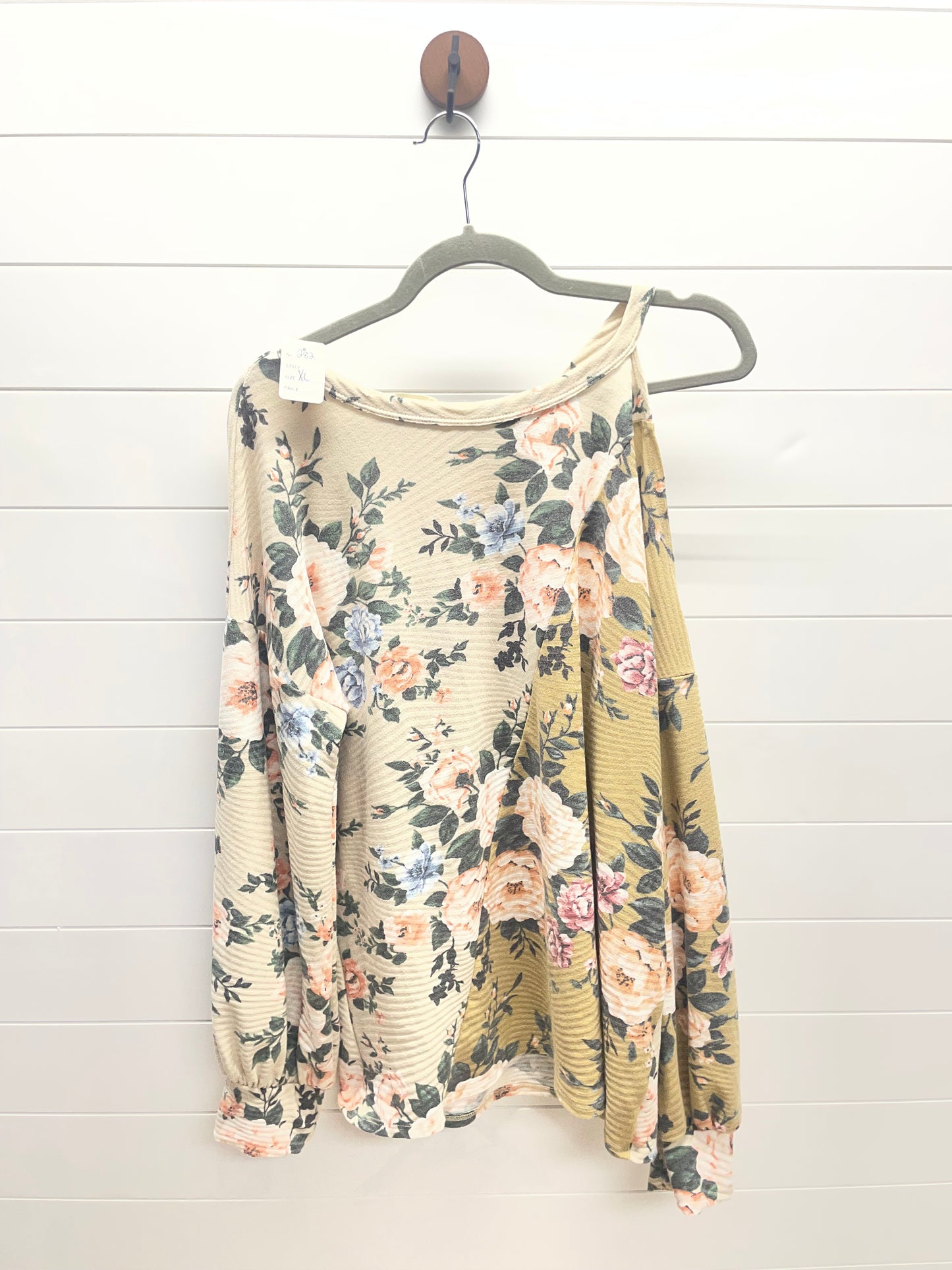 Women’s XL Shirt