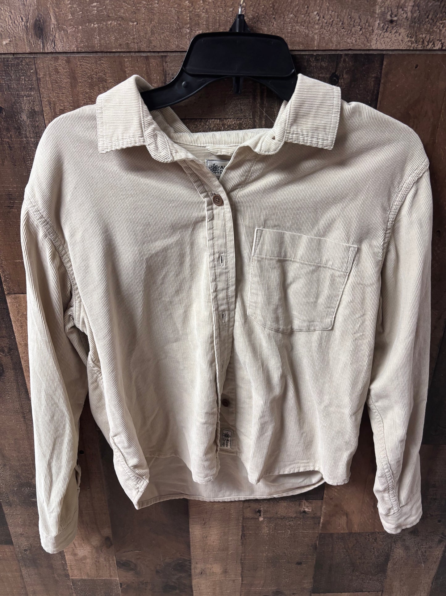 Women’s small shacket
