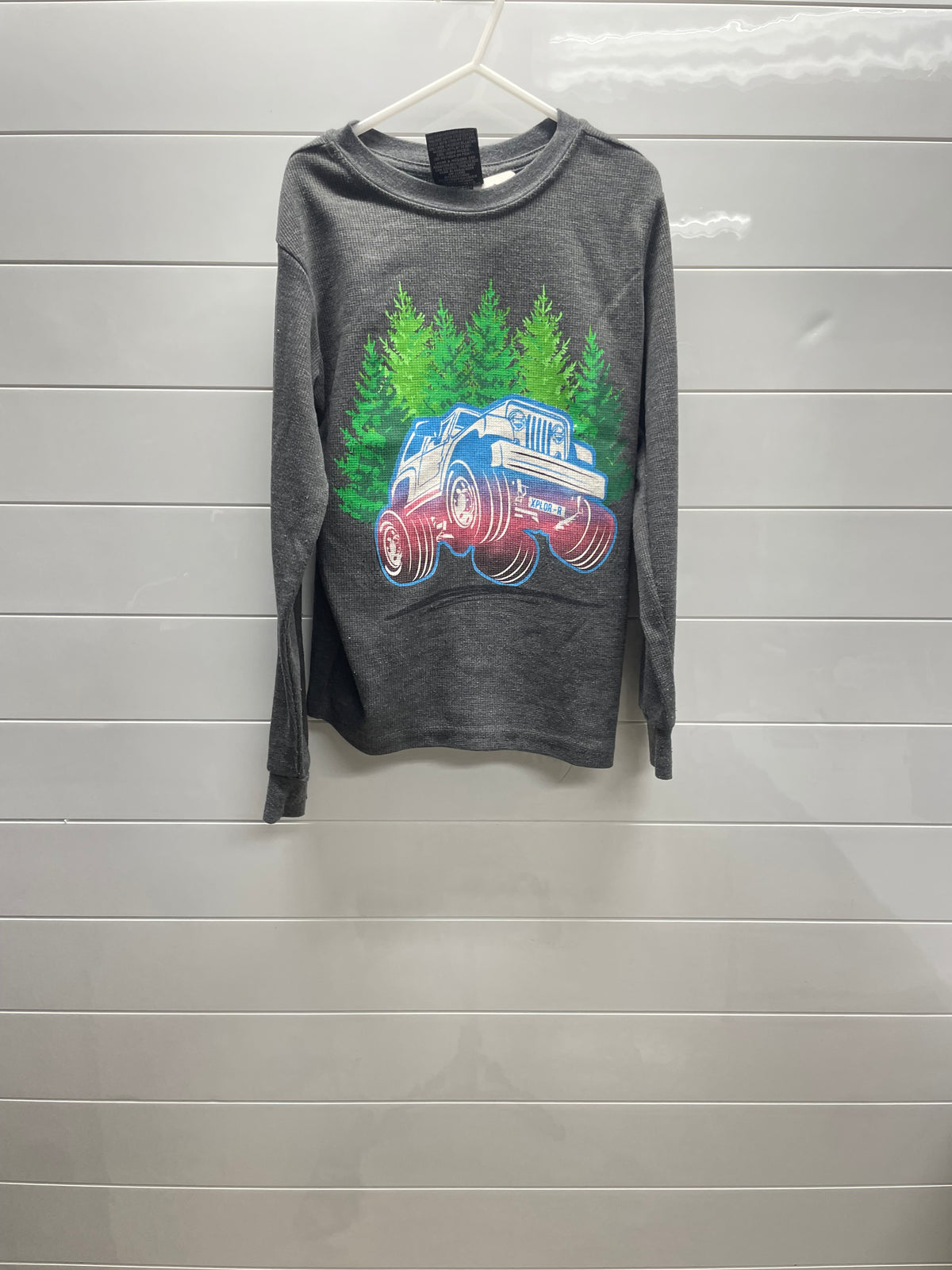 Boys 8/10 Long Sleeve