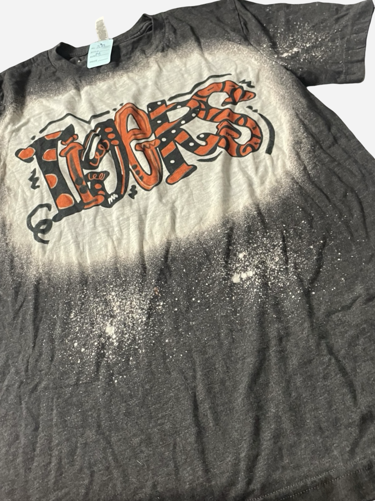 Women’s medium tee