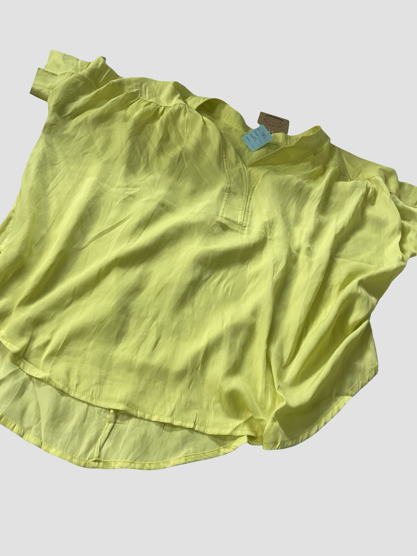 Women’s medium nwt blouse