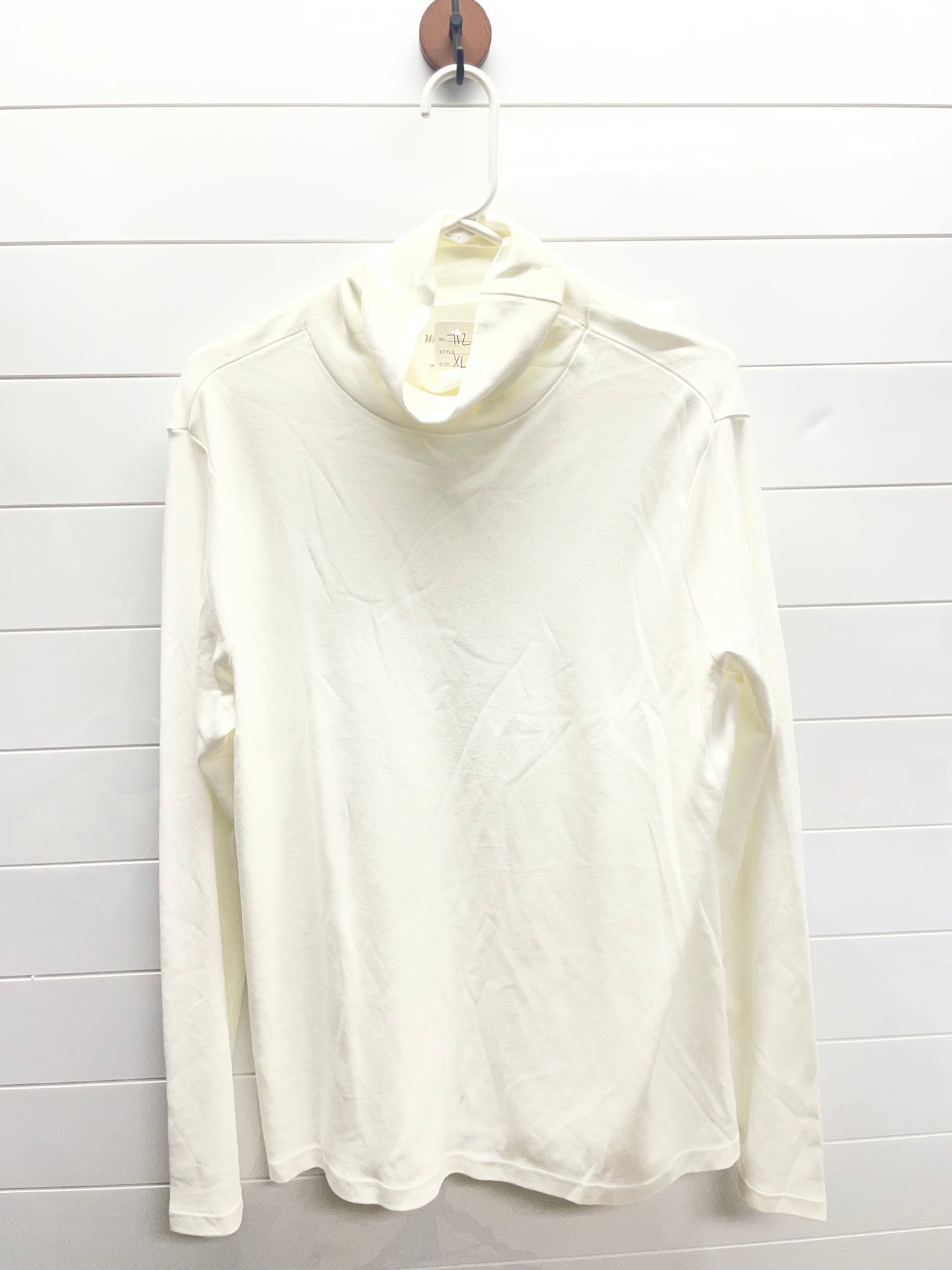 Women’s XL Long Sleeve