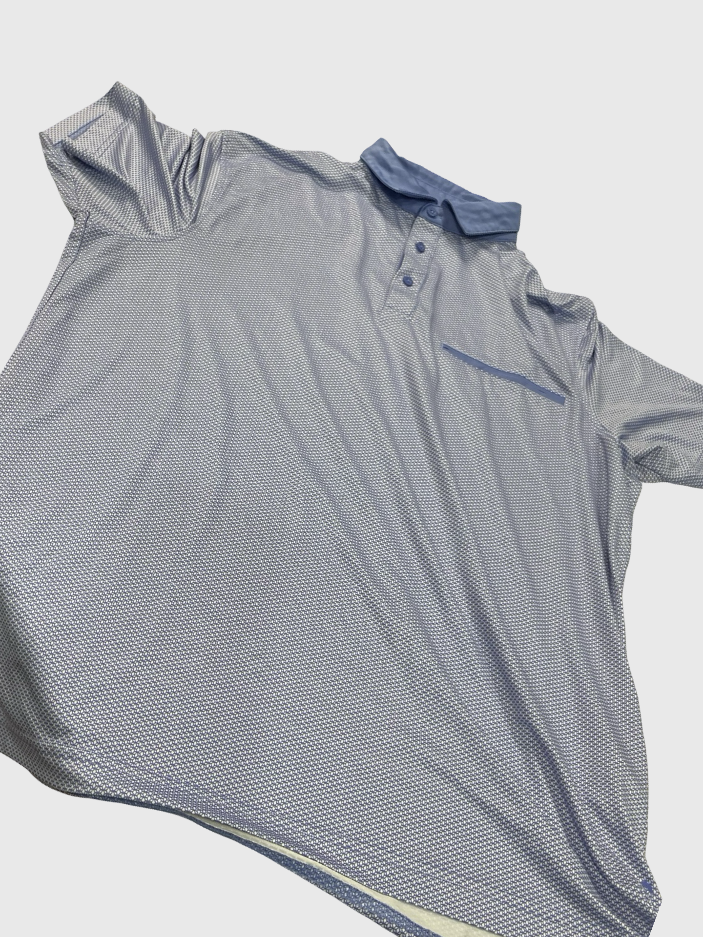 Men’s medium polo