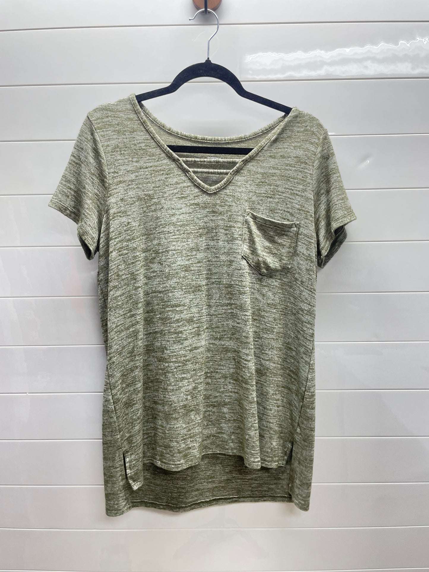 Women’s large tee