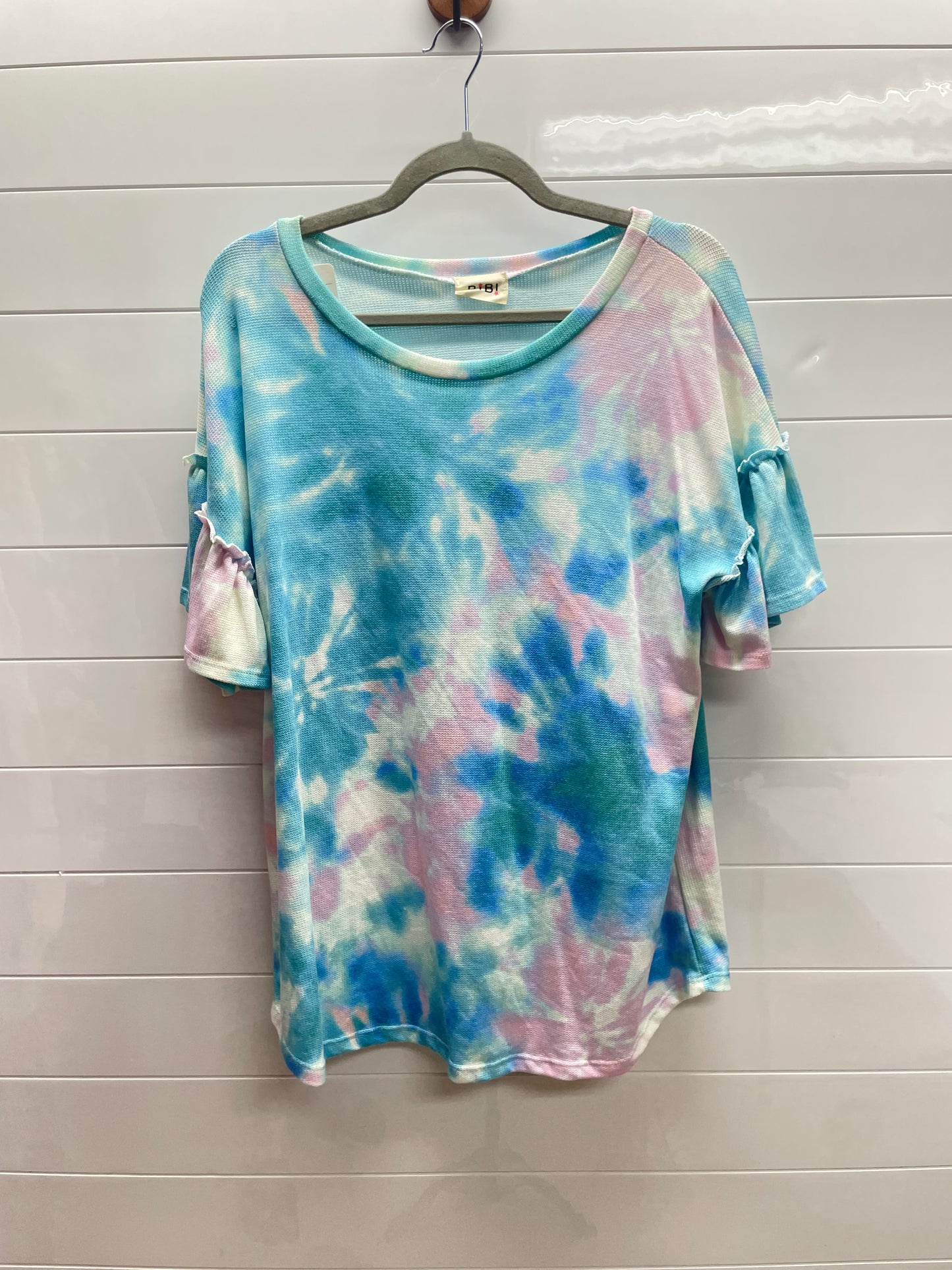 Women’s medium tee