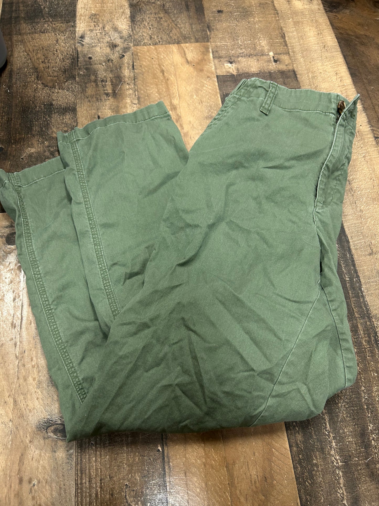 Mens medium old navy pants