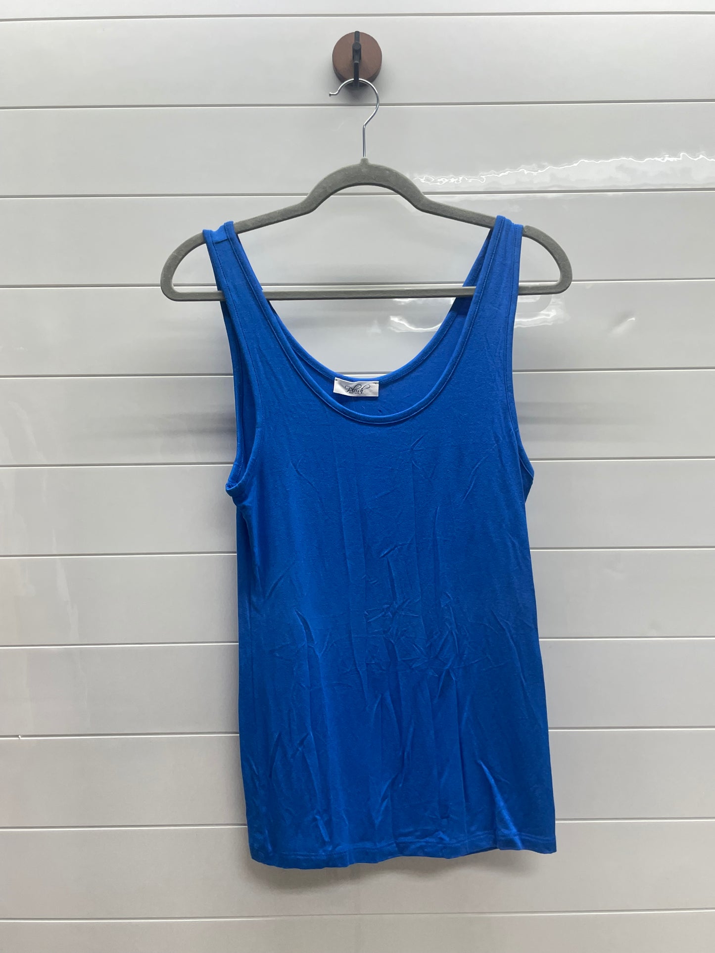 Women’s large tank