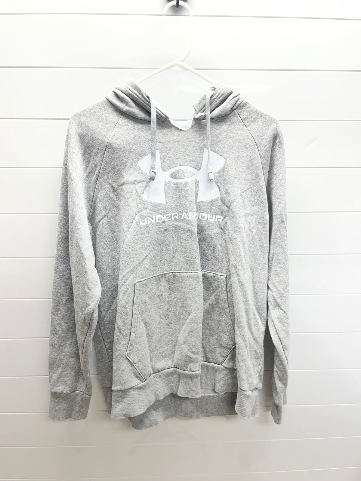 Men’s large UA hoodie