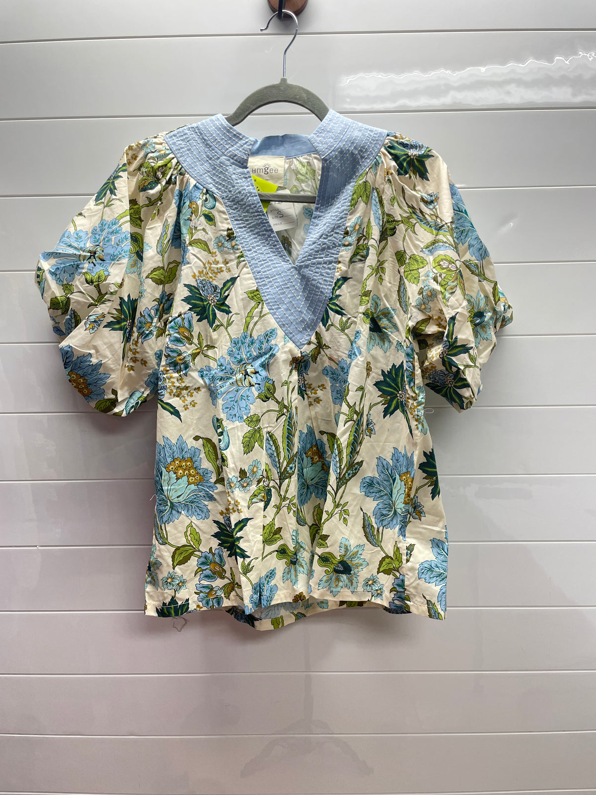 Women’s small NWT Blouse