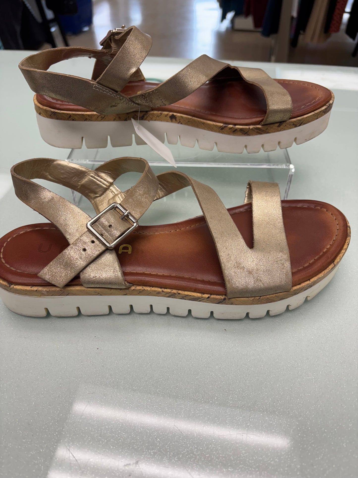 Women’s 9 sandal