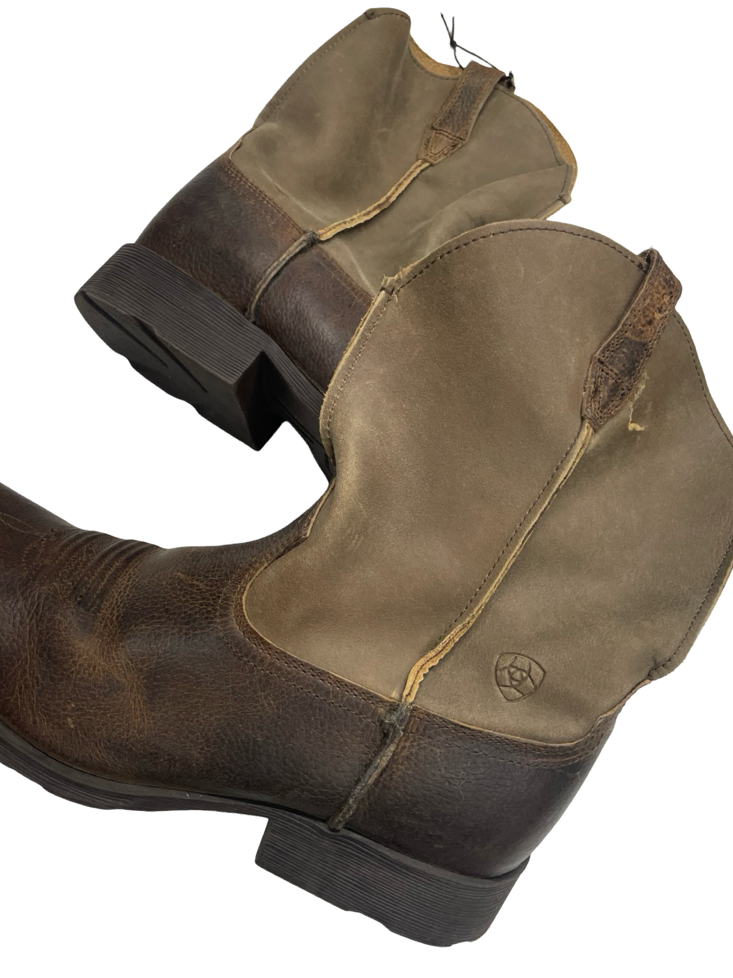 Men’s 6 Ariat Boots (Hole)