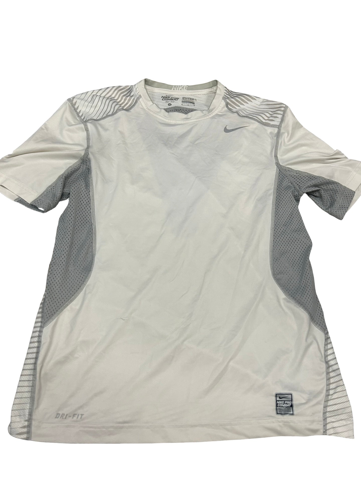 Men’s medium Nike shirt (snag)