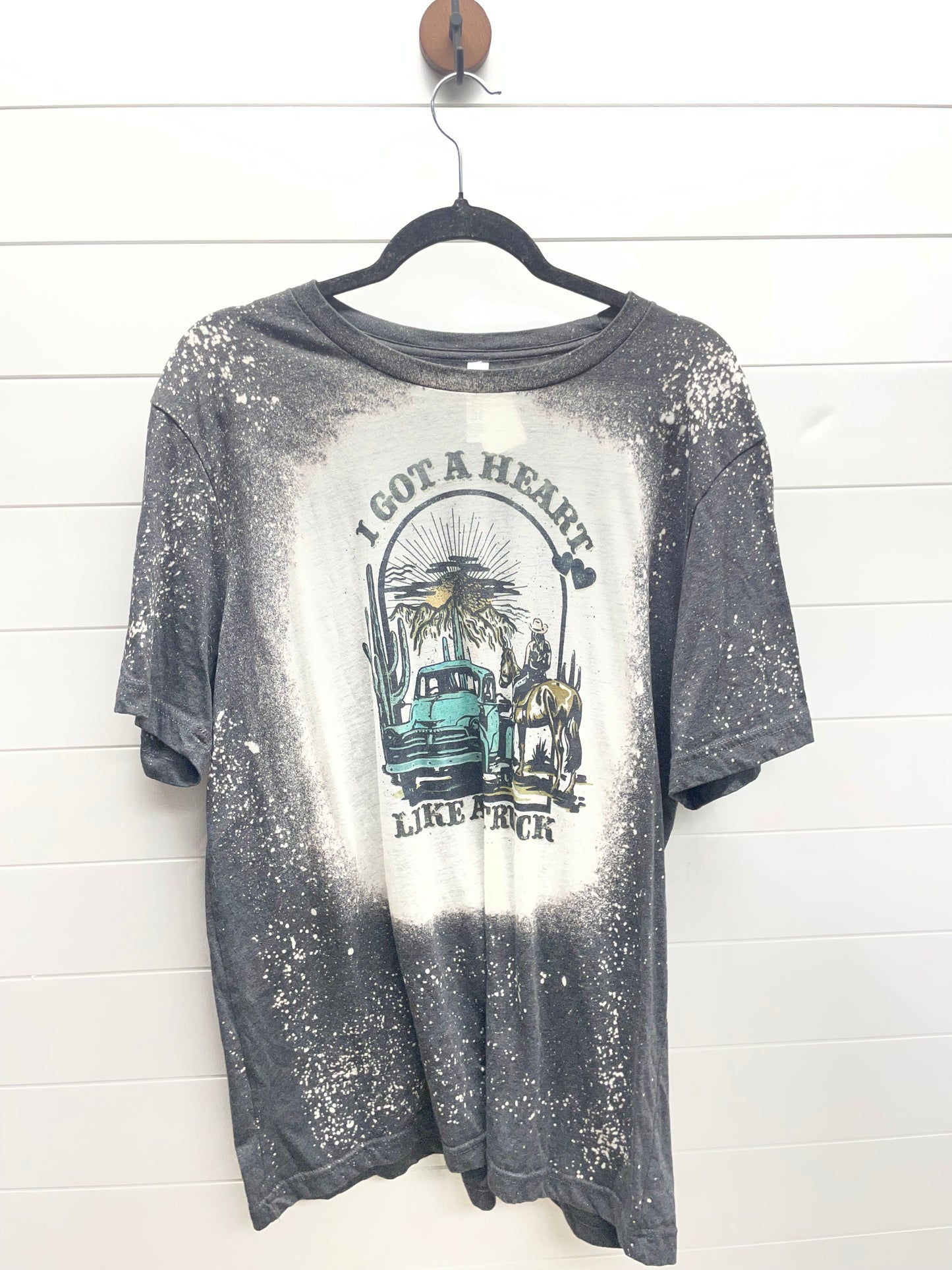 Women’s XL tee