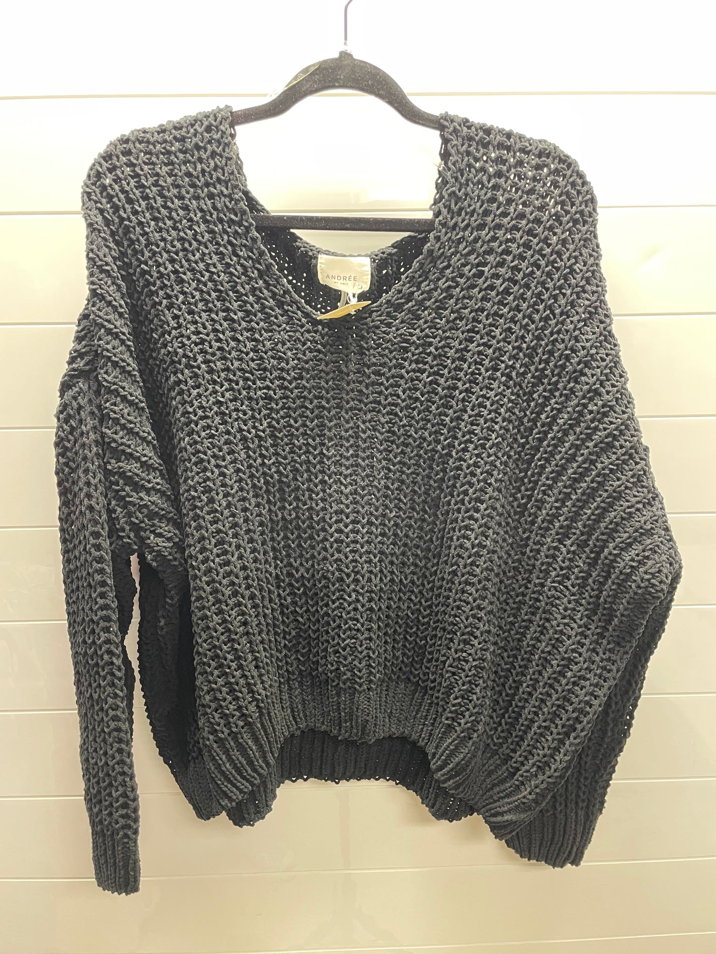 Women’s M/L NWT Sweater