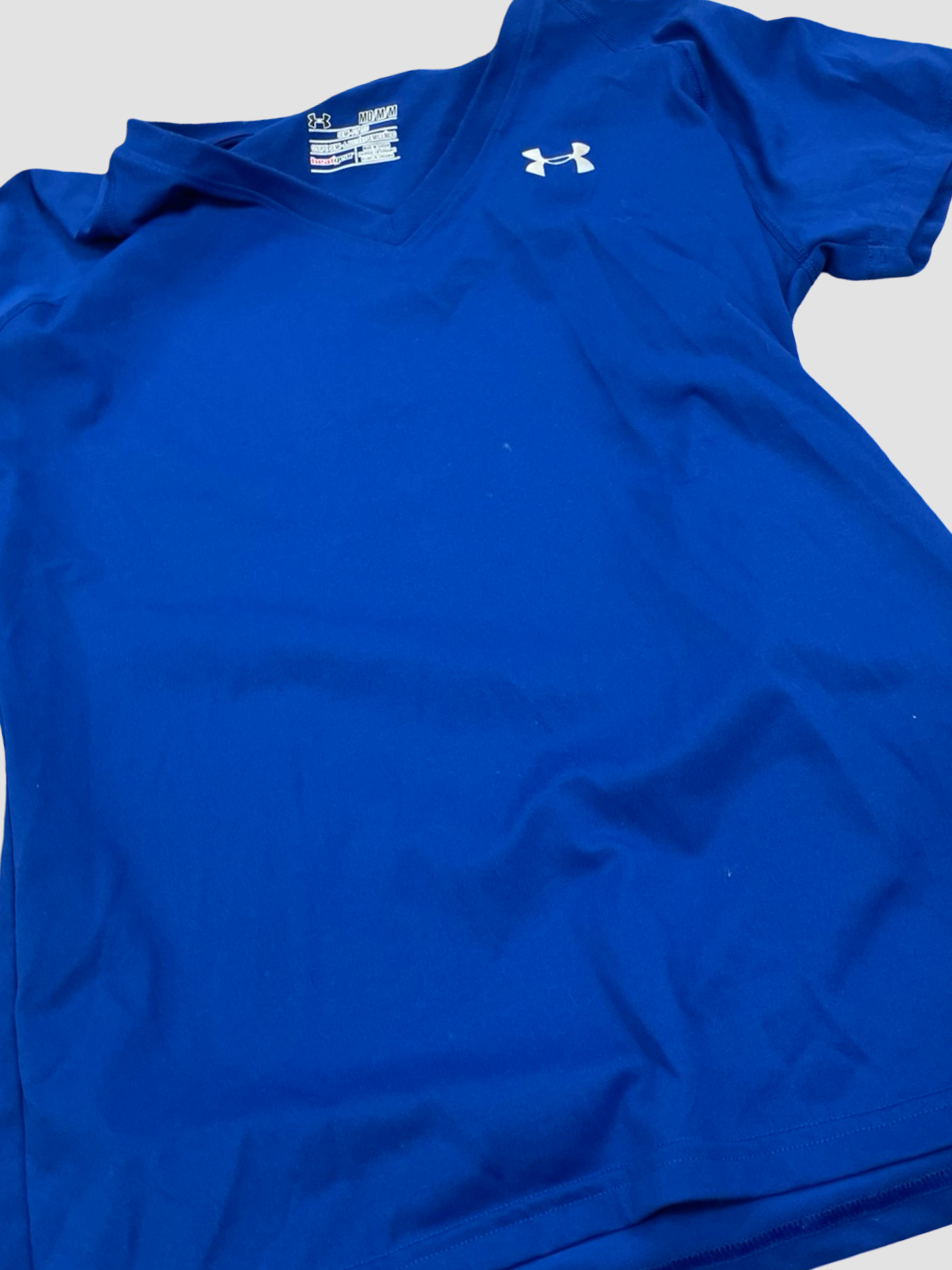 Women’s medium UA tee