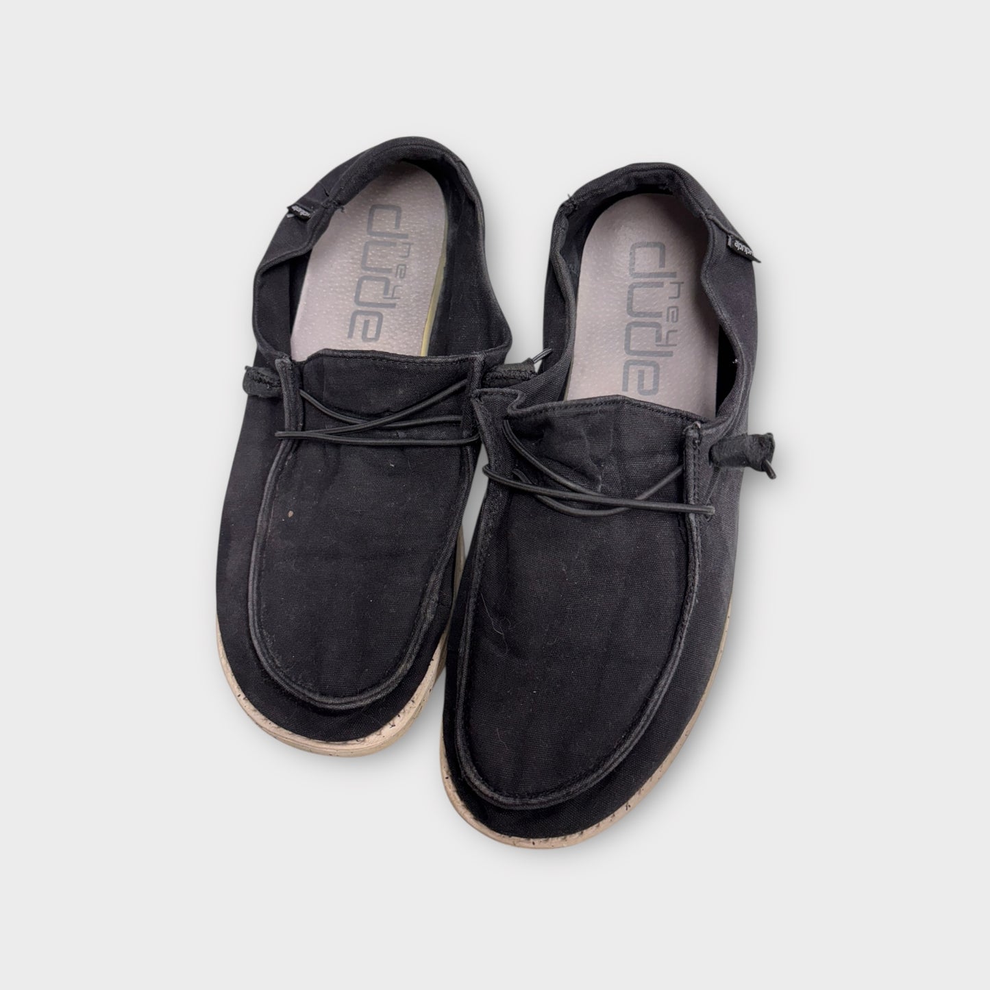 Women’s 9 hey dude