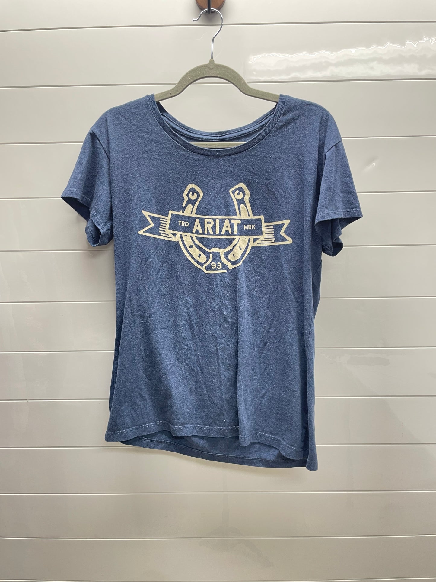 Women’s medium Ariat tee