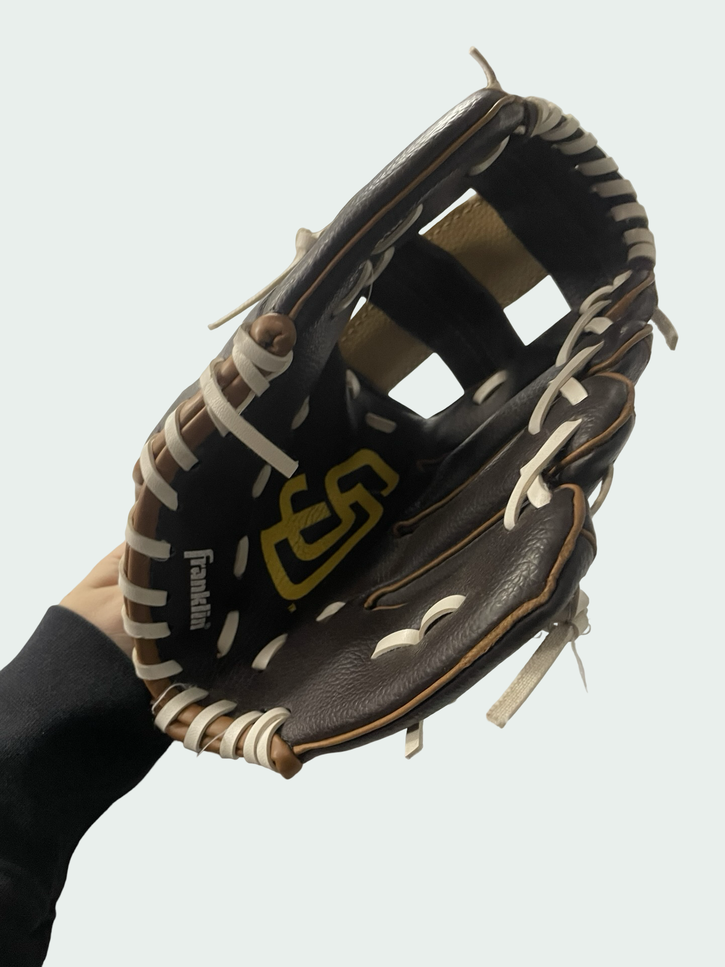 9.5” Padres Glove