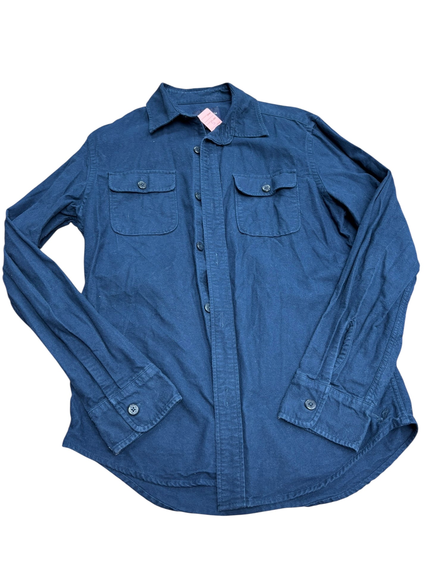Men’s small ae button shirt