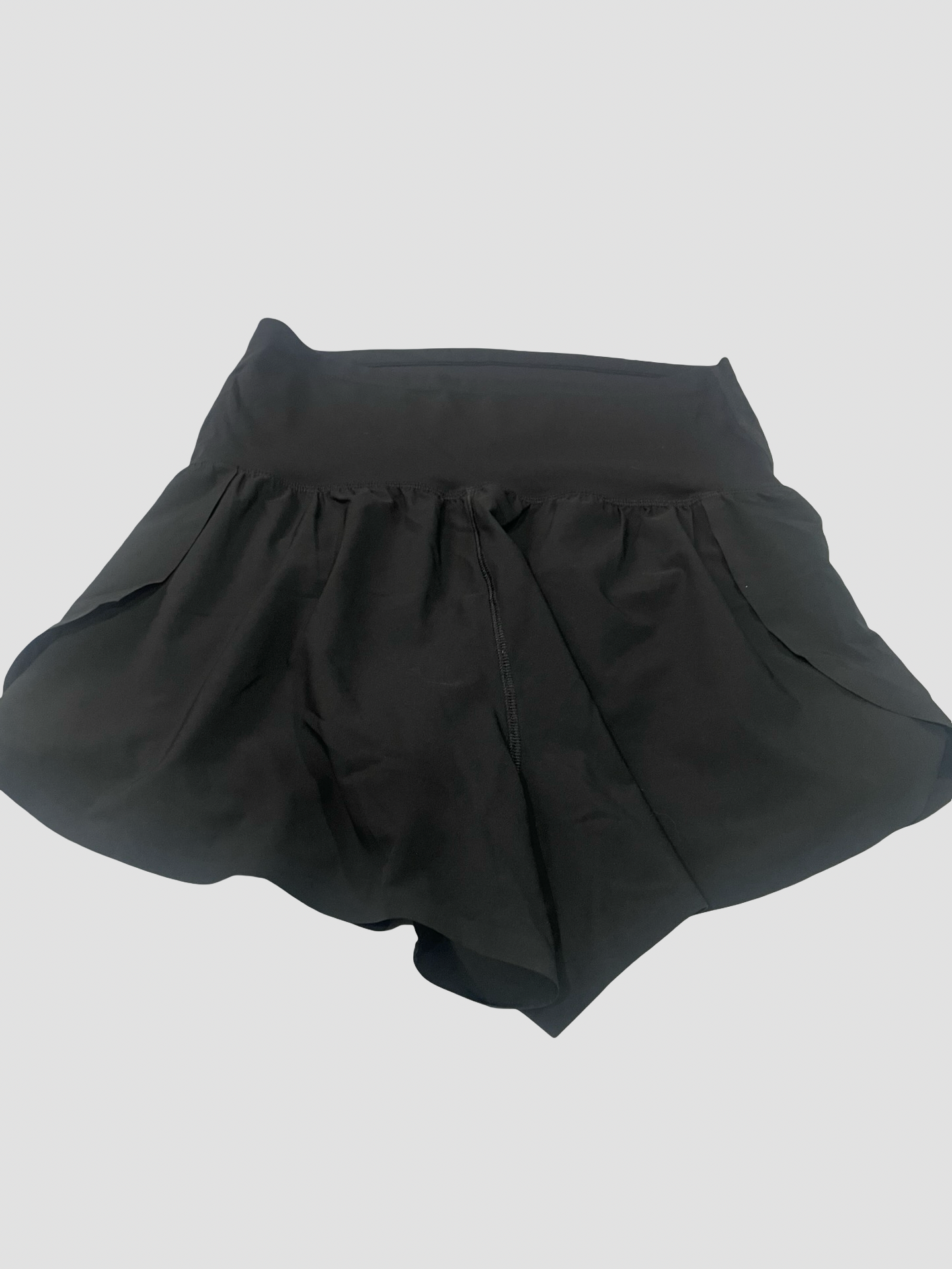 Women’s medium maternity shorts