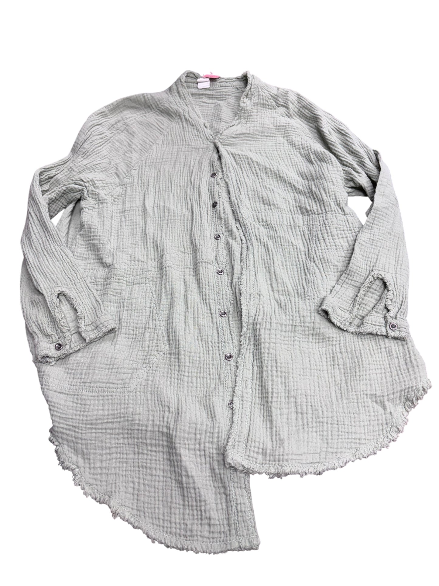 Women’s medium button shirt (green)