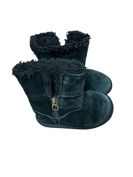 Girls 8 KoolaBurra By Ugg boots-toe wear