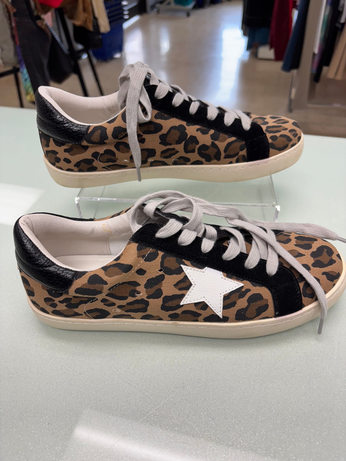 Women’s 9 shoes