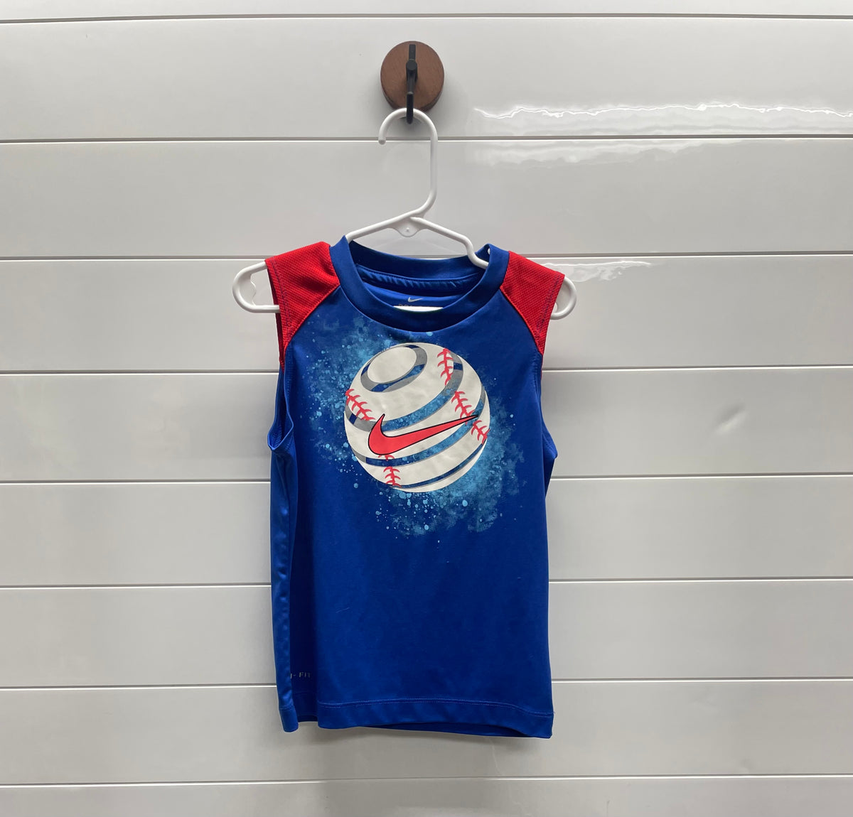 Boys 4T Nike (Snags)