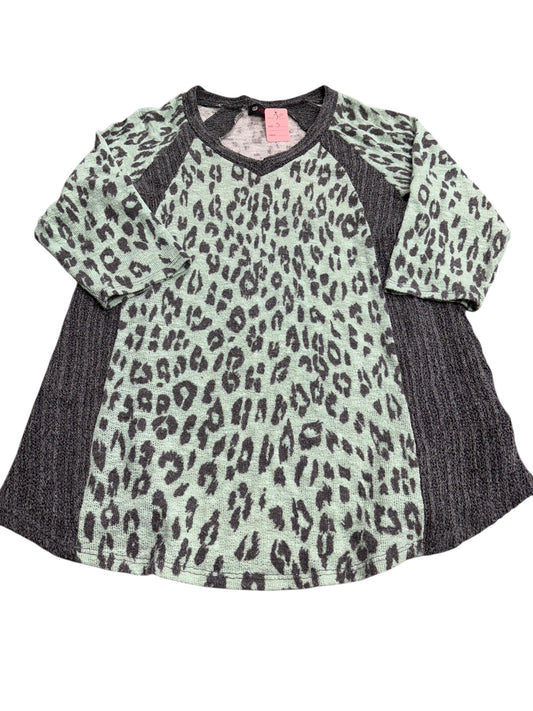 Women’s small shirt