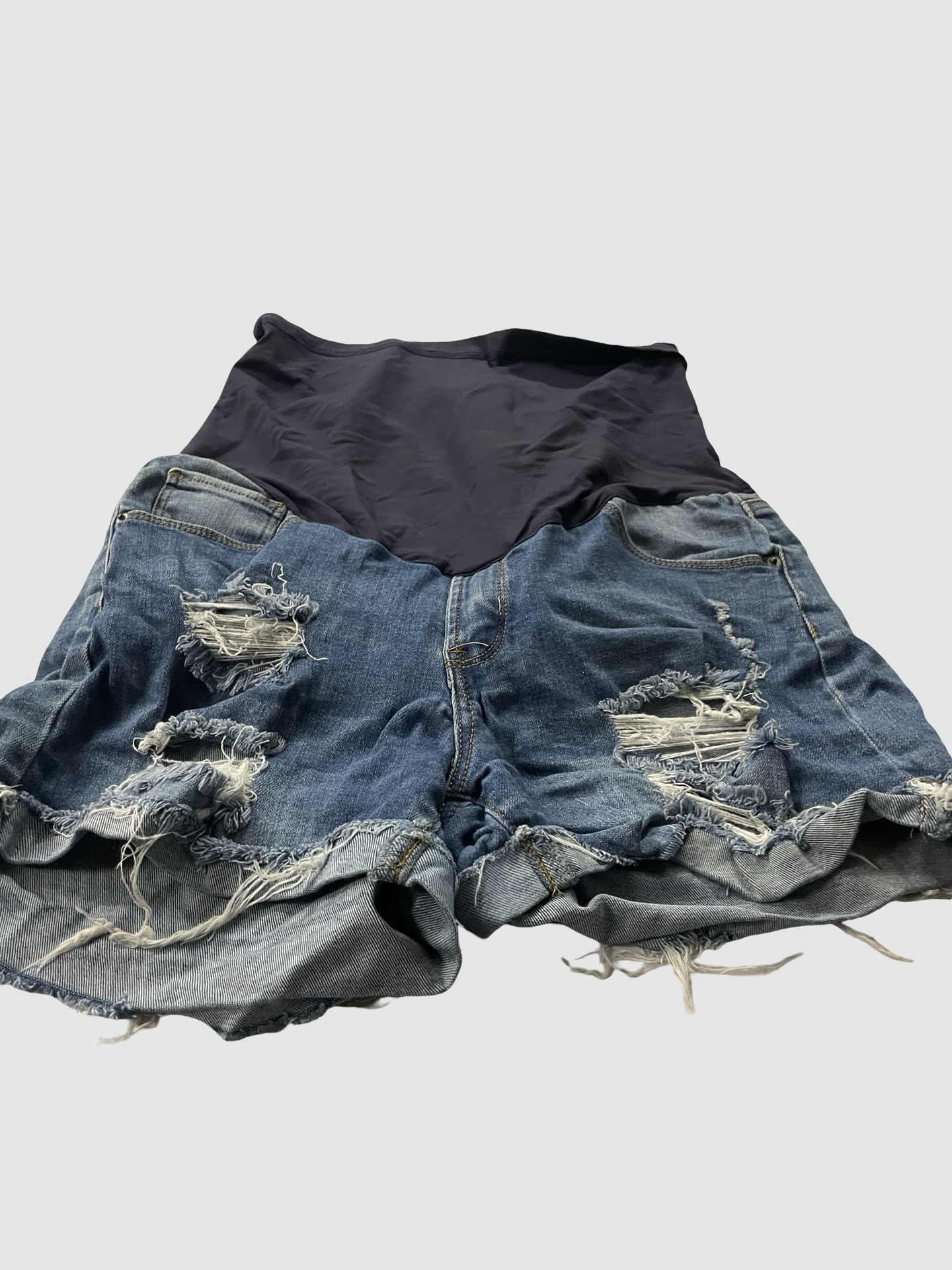 Women’s medium maternity shorts