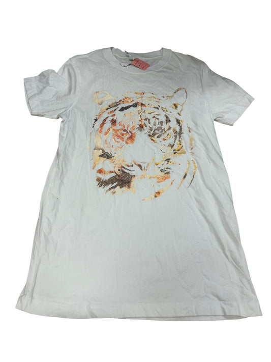 Women’s small graphic shirt