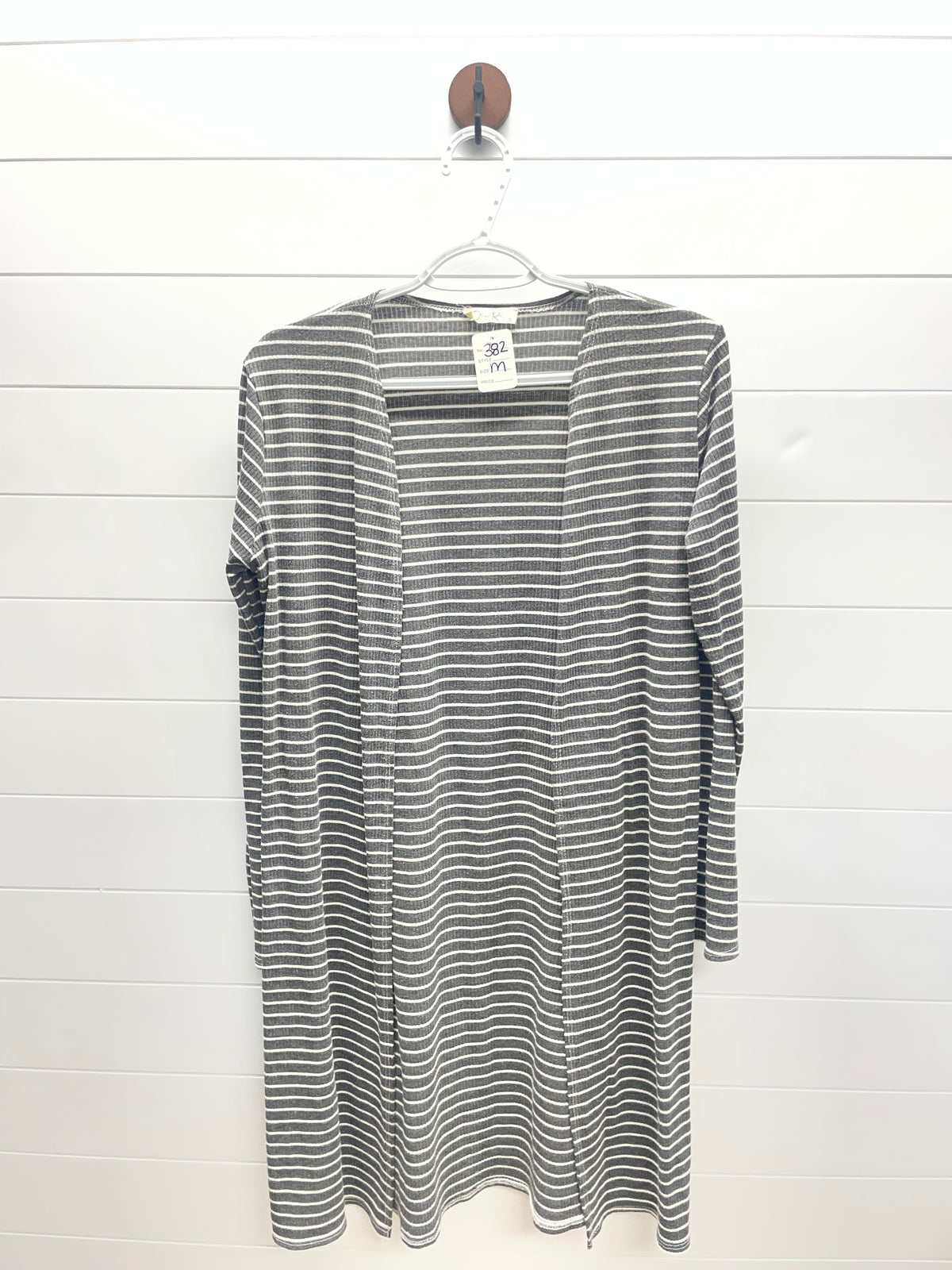 Women’s medium cardigan