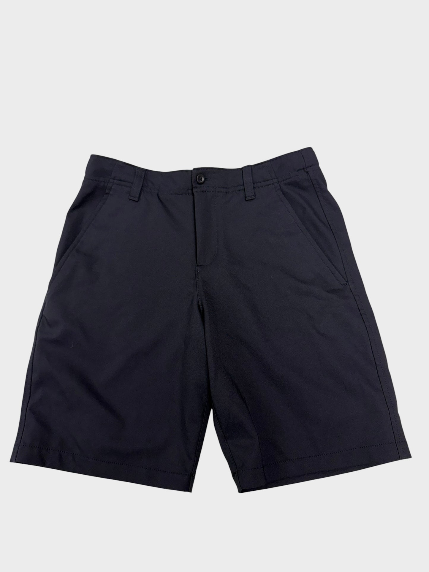 Boys medium UA shorts