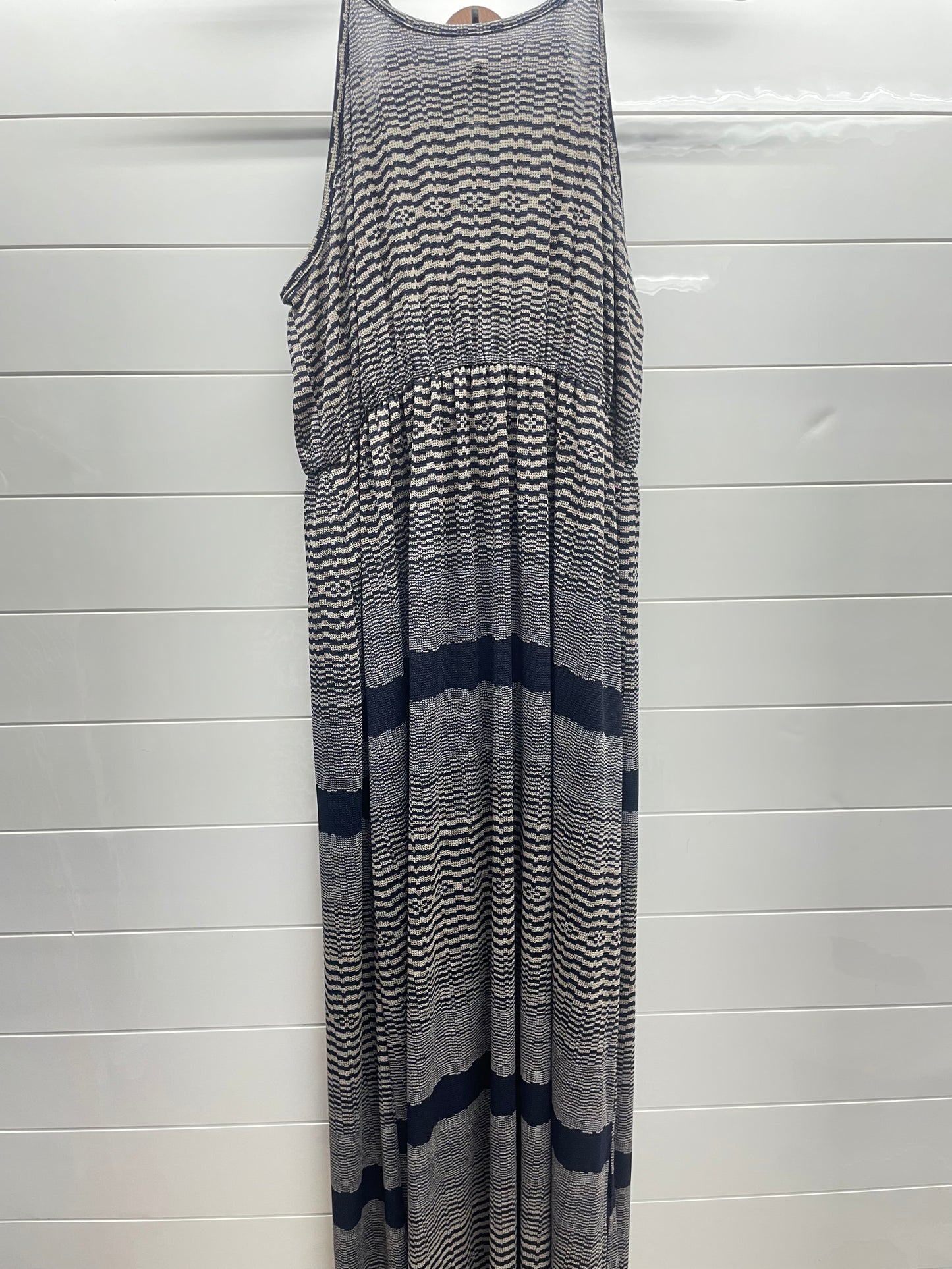 Women’s Large Dress