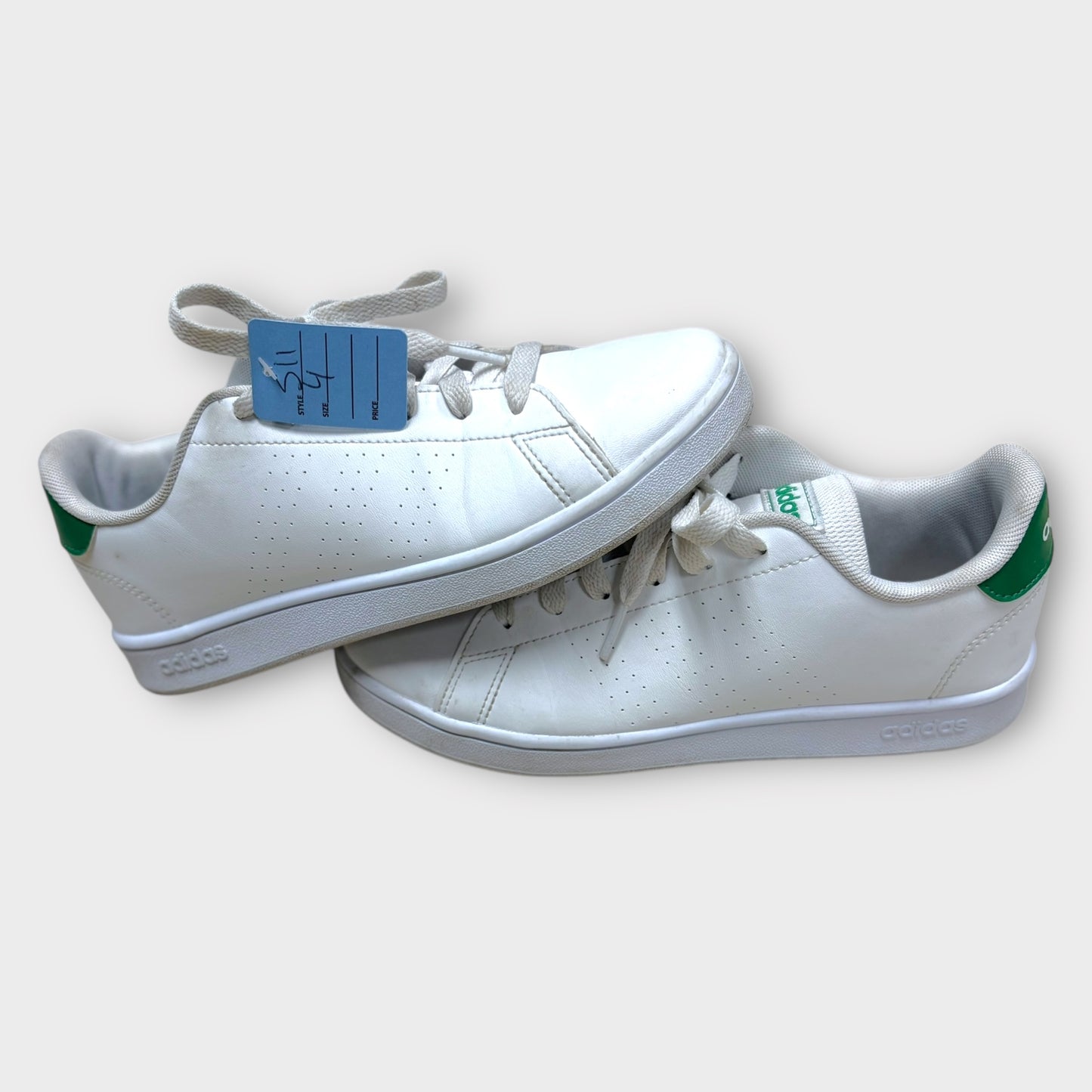 Women’s Adidas shoes- Sz 4