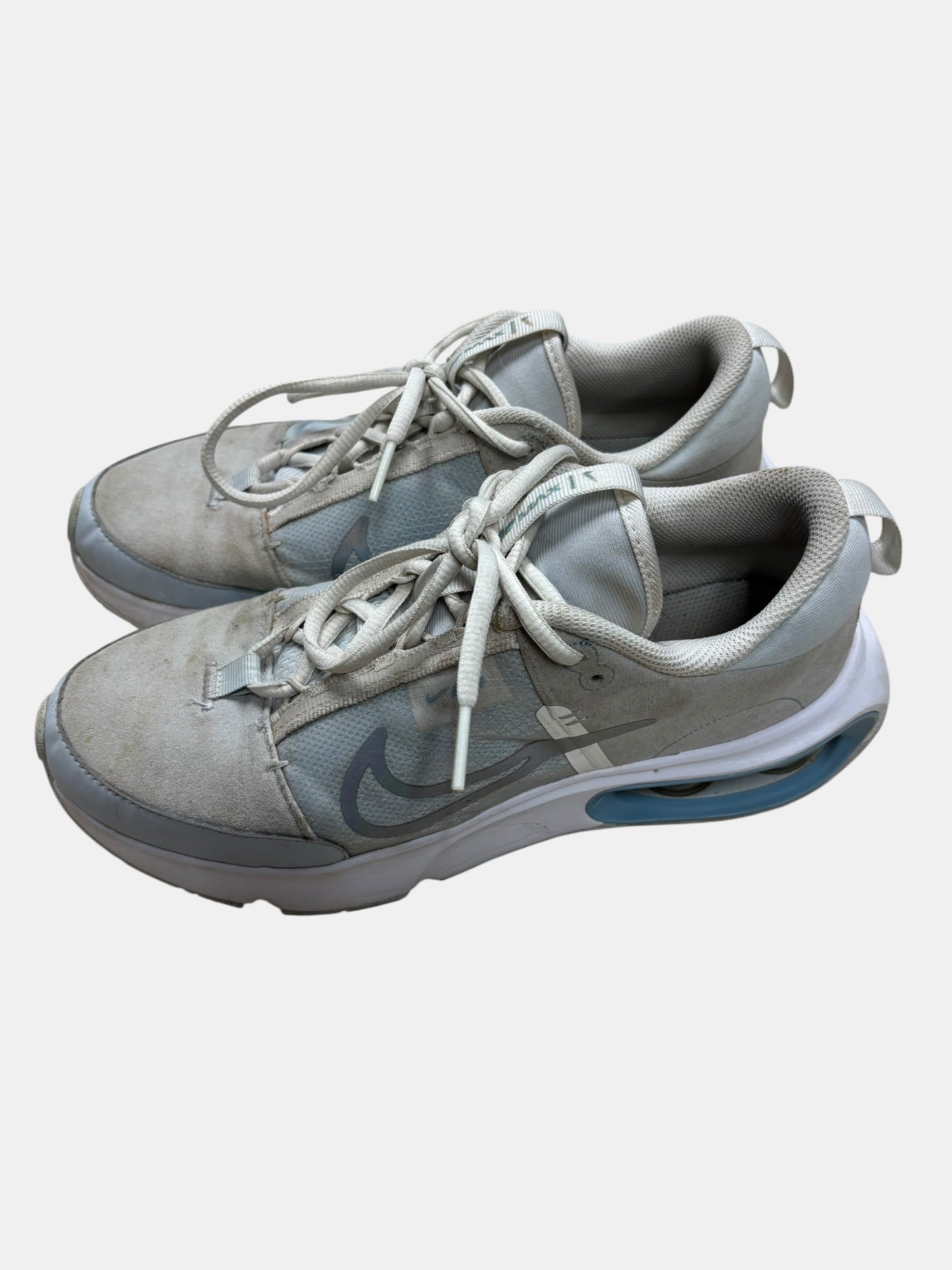Youth 7 / women’s 8.5 Nike - need cleaned