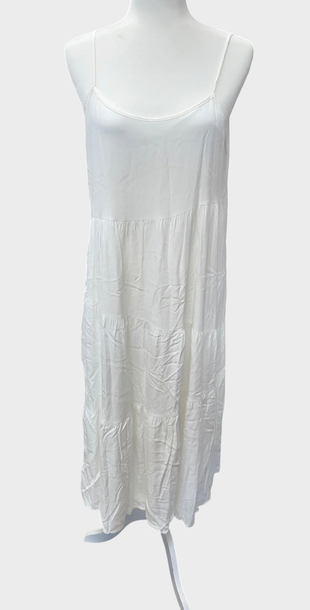 Women’s large white dress