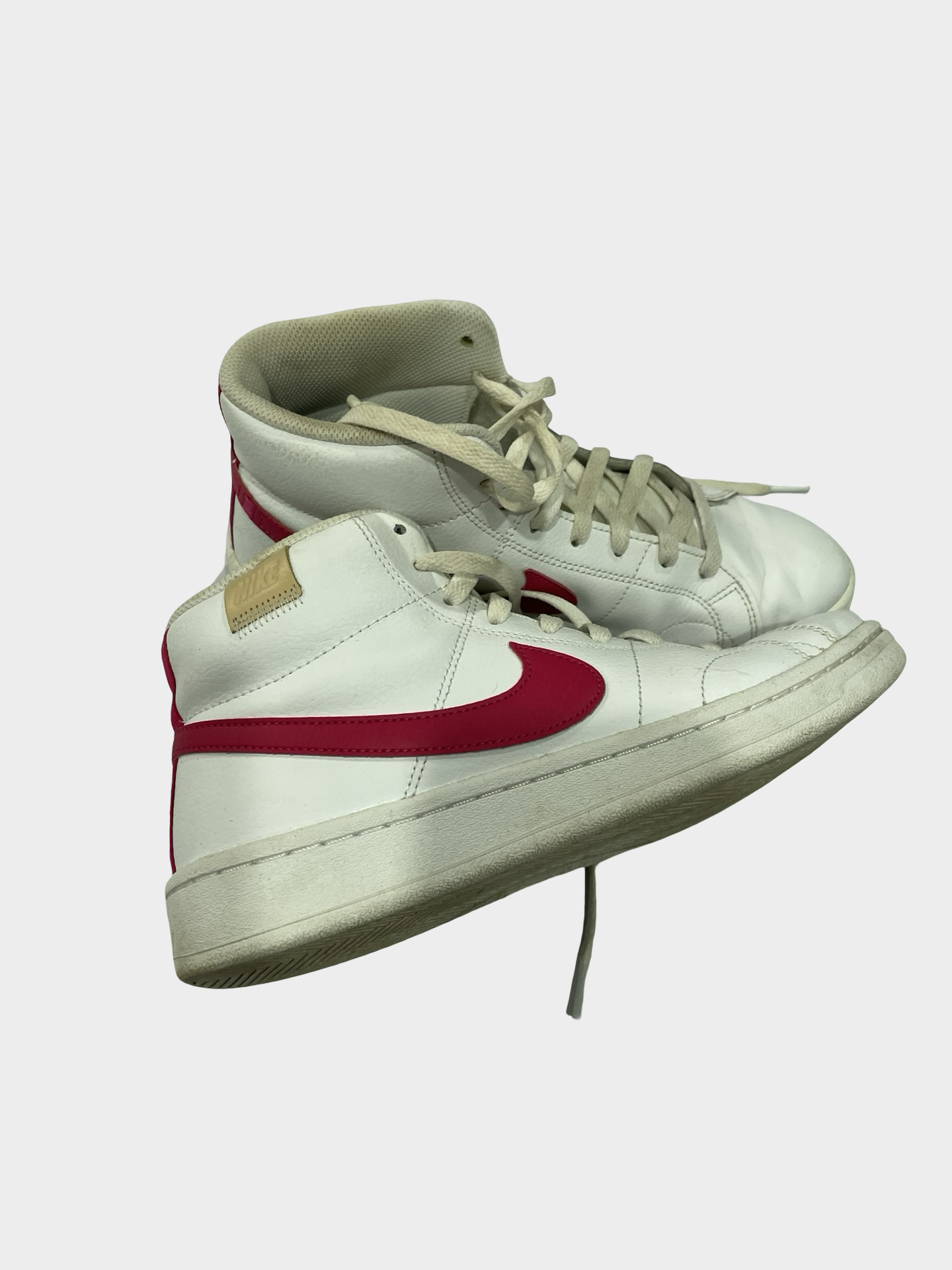 Women’s 8 Nikes