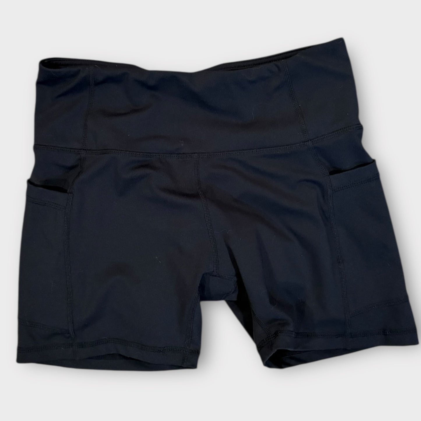 Women’s medium biker shorts