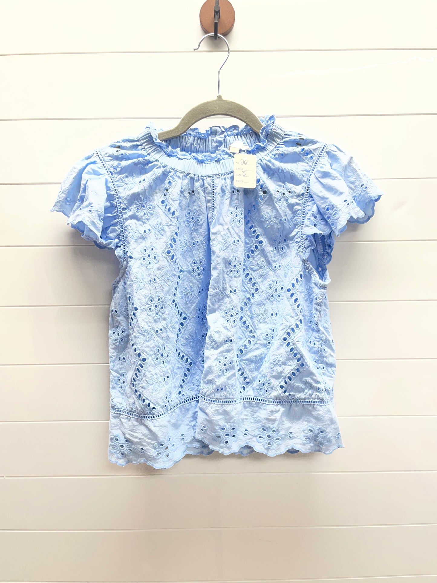 Women’s small shirt