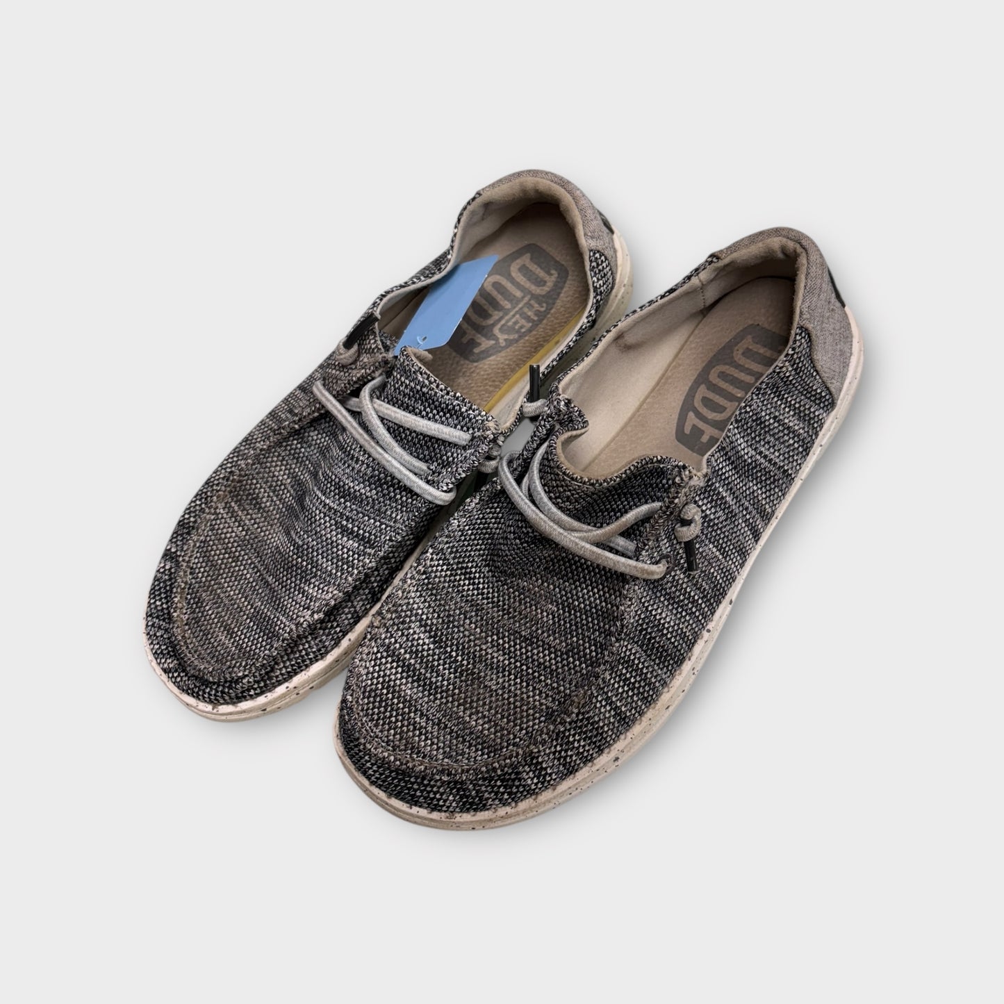 Women’s 6 hey dude