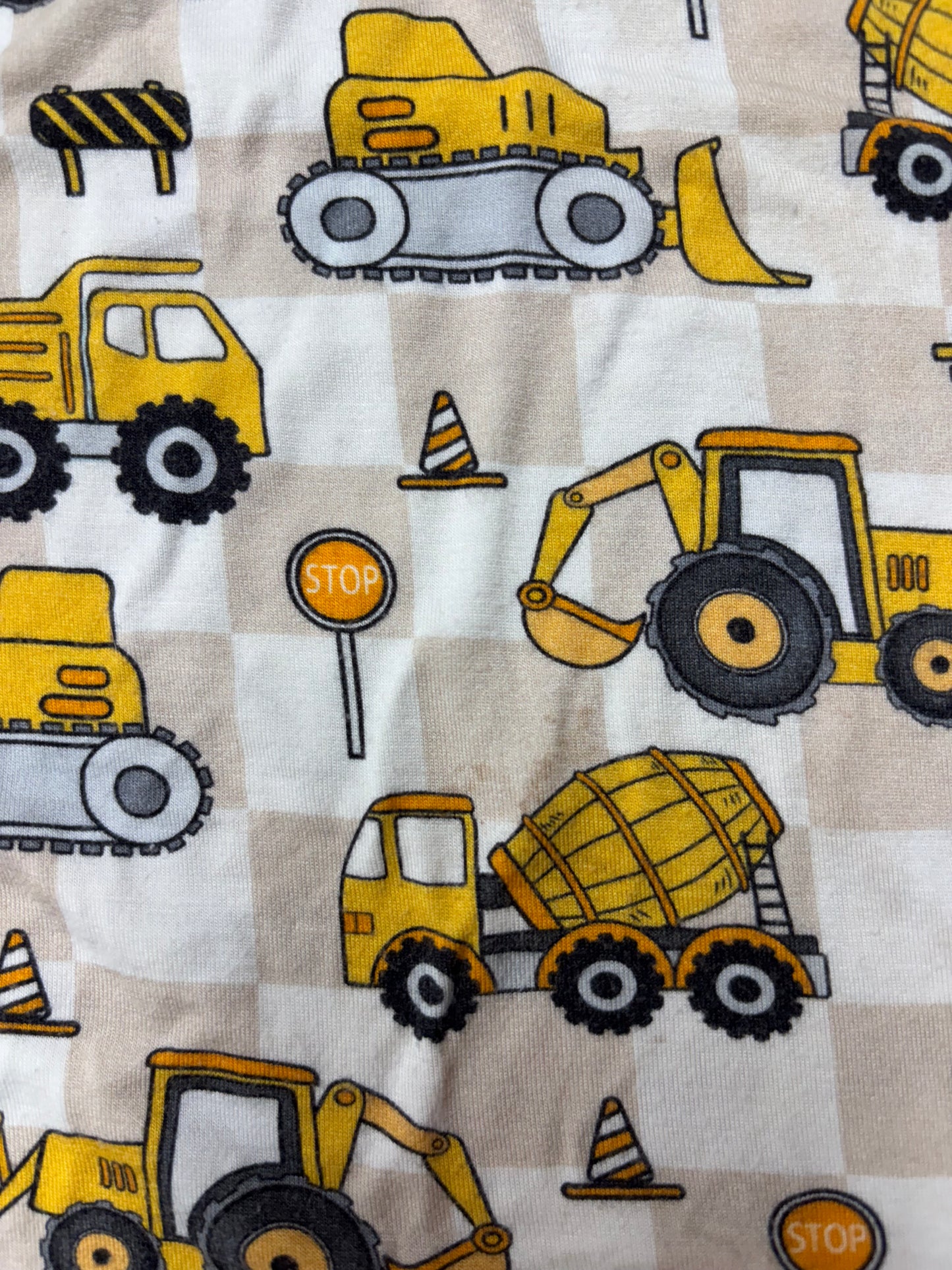 Boys 12m - small stain