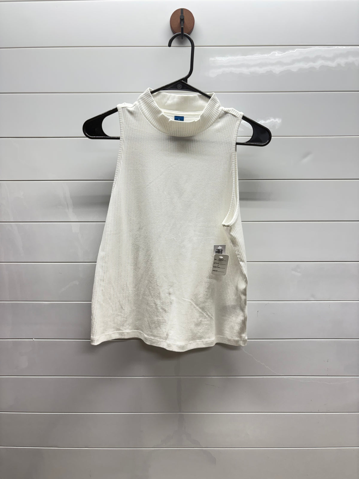 Women’s large tank