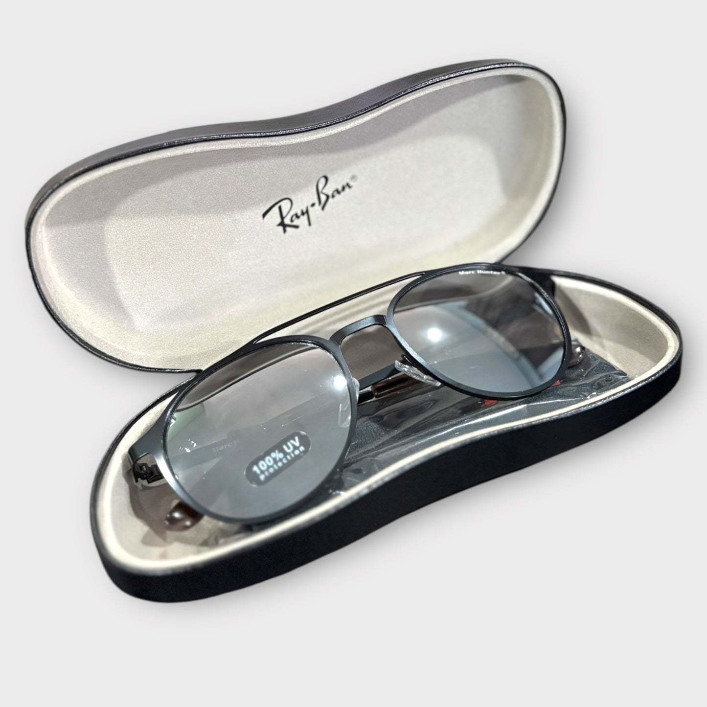 Ray•Ban new - with case & cloth