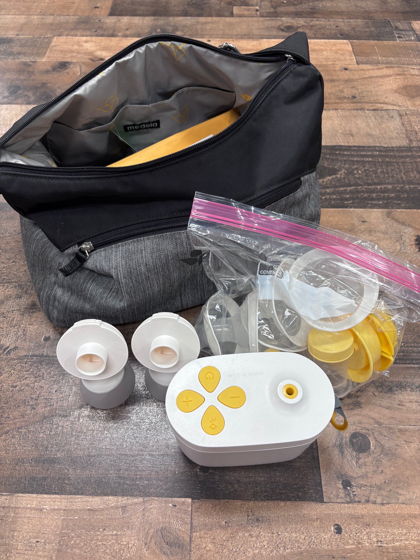 Medela pump TUBING NOT INCLUDED