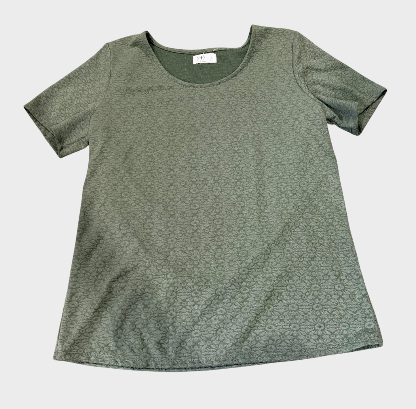 Women’s Maurice’s top size large